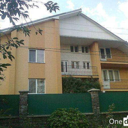 Domashnya Saduba Hotel Mukacheve Exterior photo